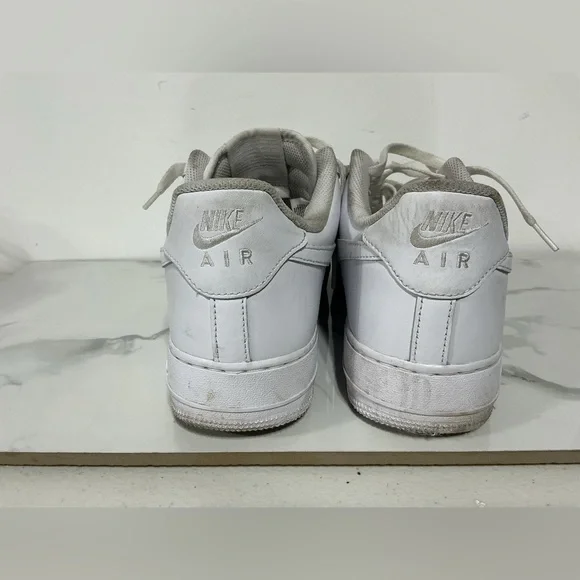 Nike Air Force 1 07 'Triple White US Size 8 CW2288-111 White/White/White - Picture 4 of 7